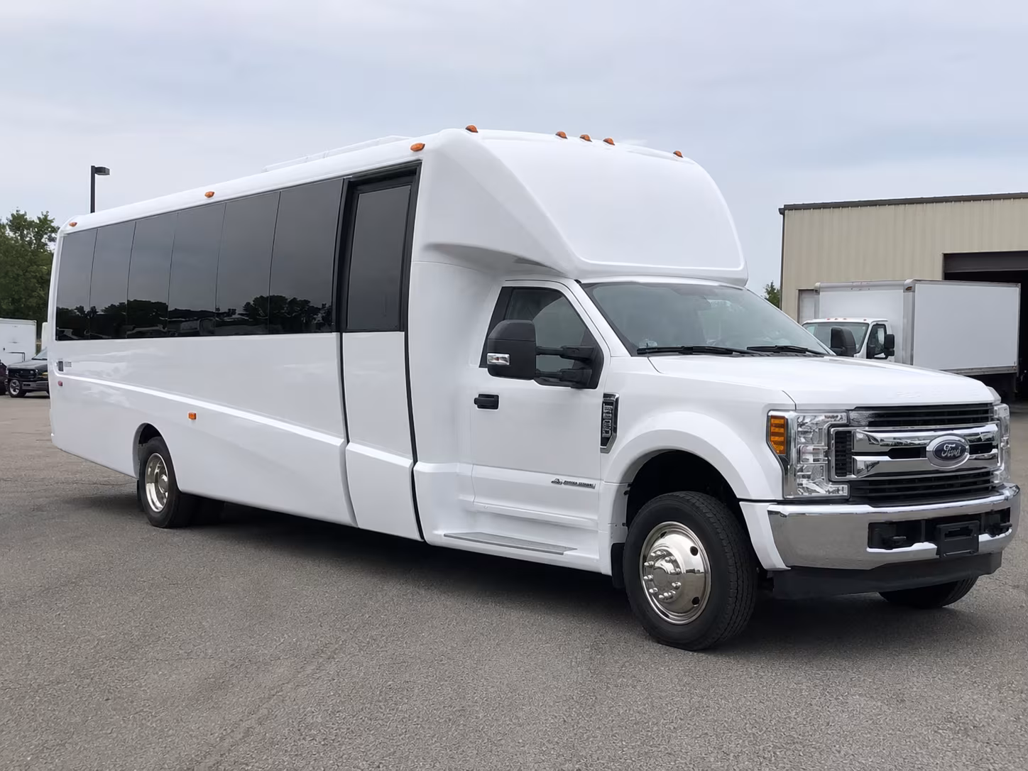 Salem Airport Shuttle & Transportation party bus exterior
