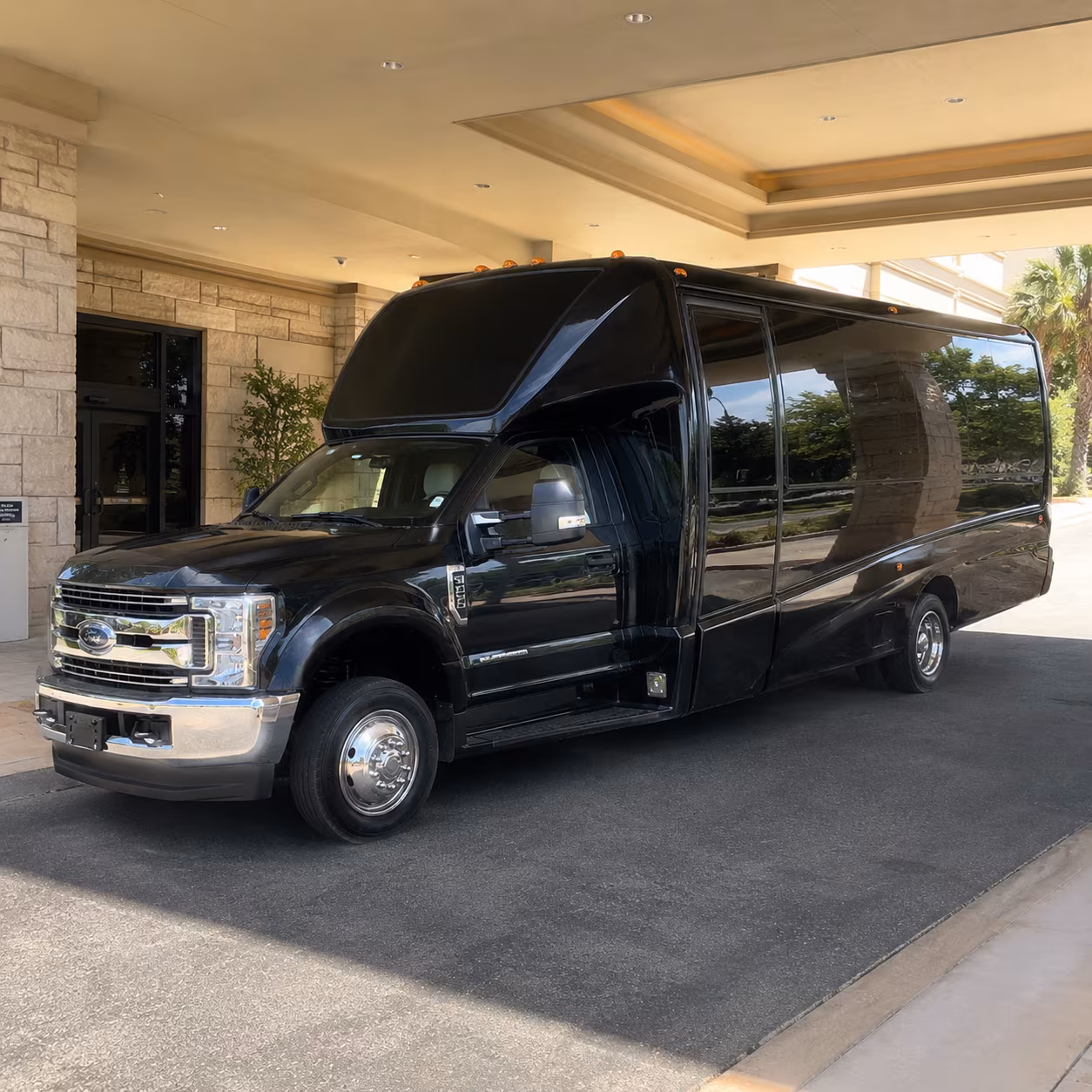 Salem Sporting Event Transportation party bus exterior
